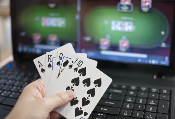 Giao diện trò chơi thể thao và casino trực tuyến ao8 trên mobile thiết kế tối ưu